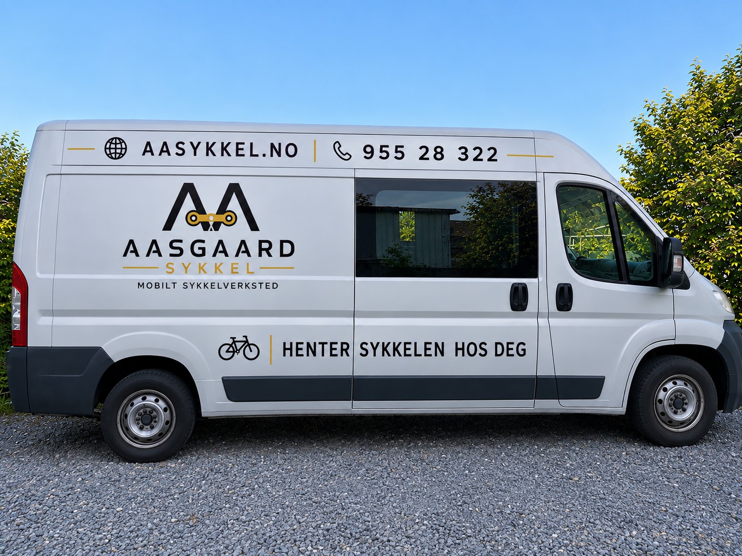 Servicebil med sykkelverksted i baklukene